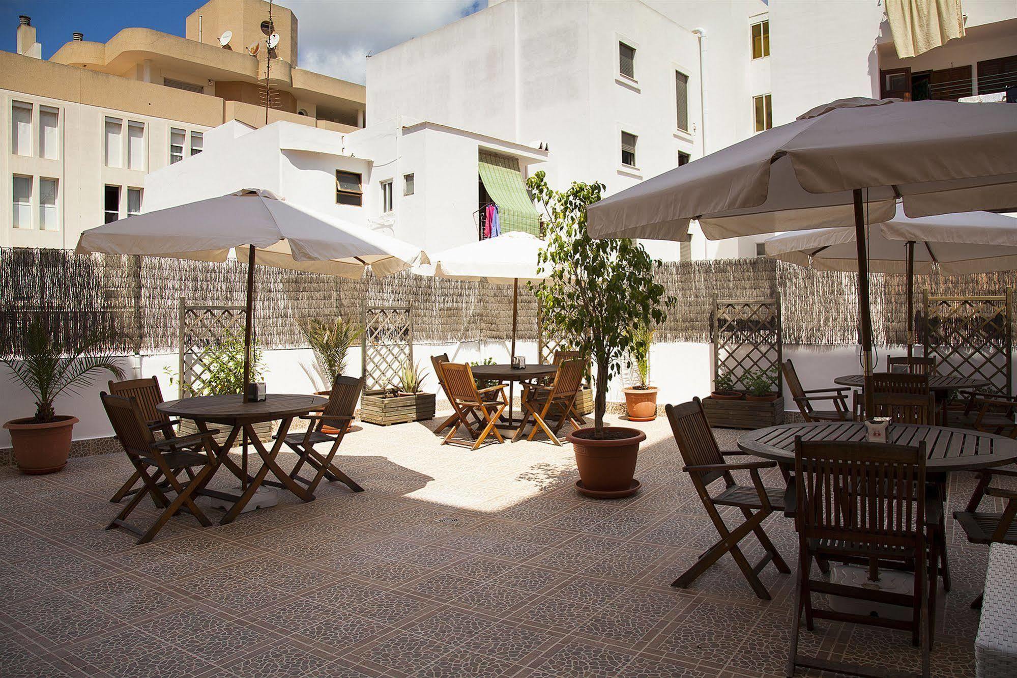 Hostal Residencia Europa Punico Ibiza Town Exterior photo